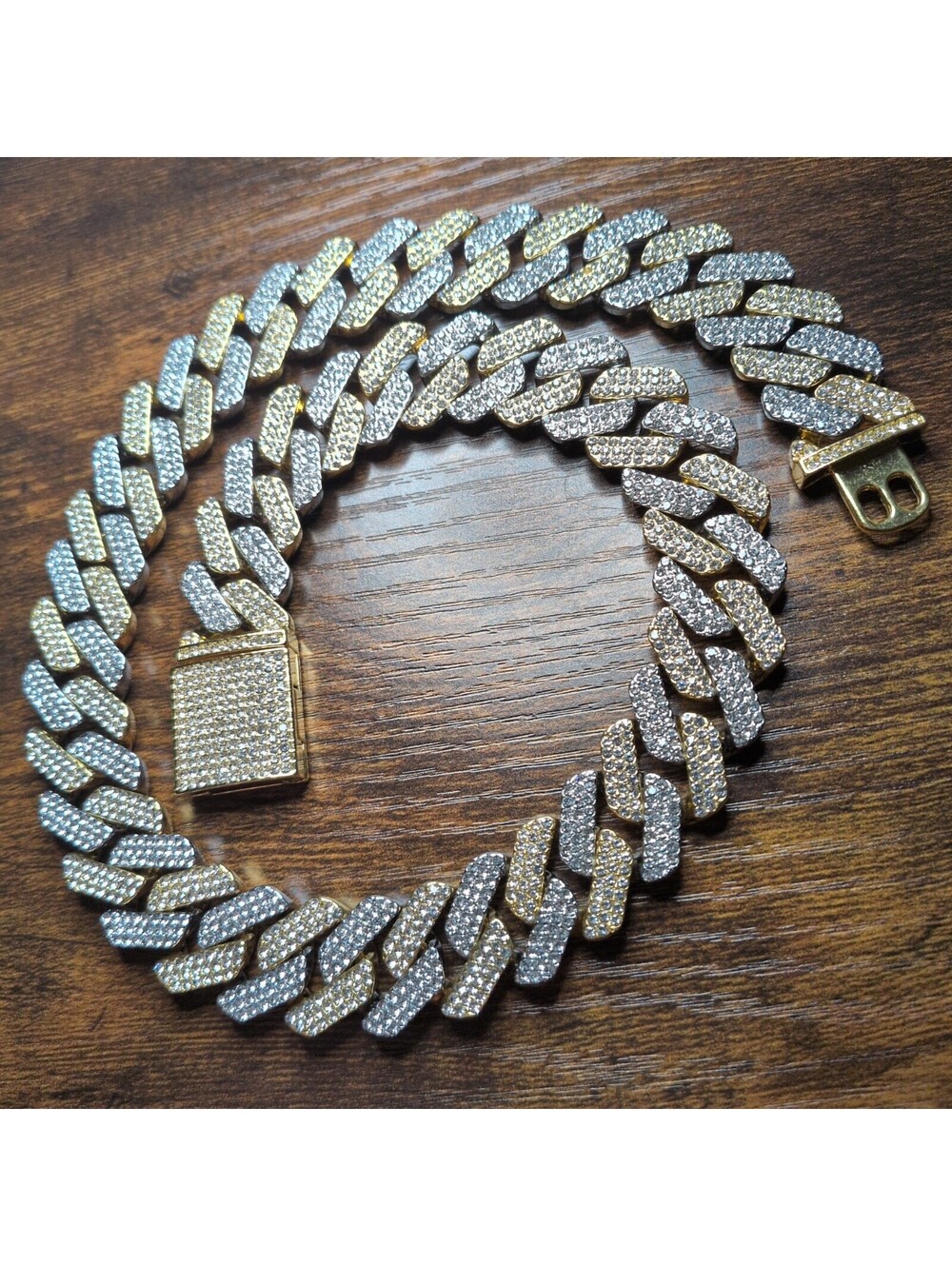 Cuban link chain - moissanite simulated - iced out - Silver/Gold color -20inch